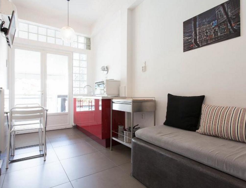 Acropolis Charming Apartment With Large Balcony - Dm17 Афіни Екстер'єр фото