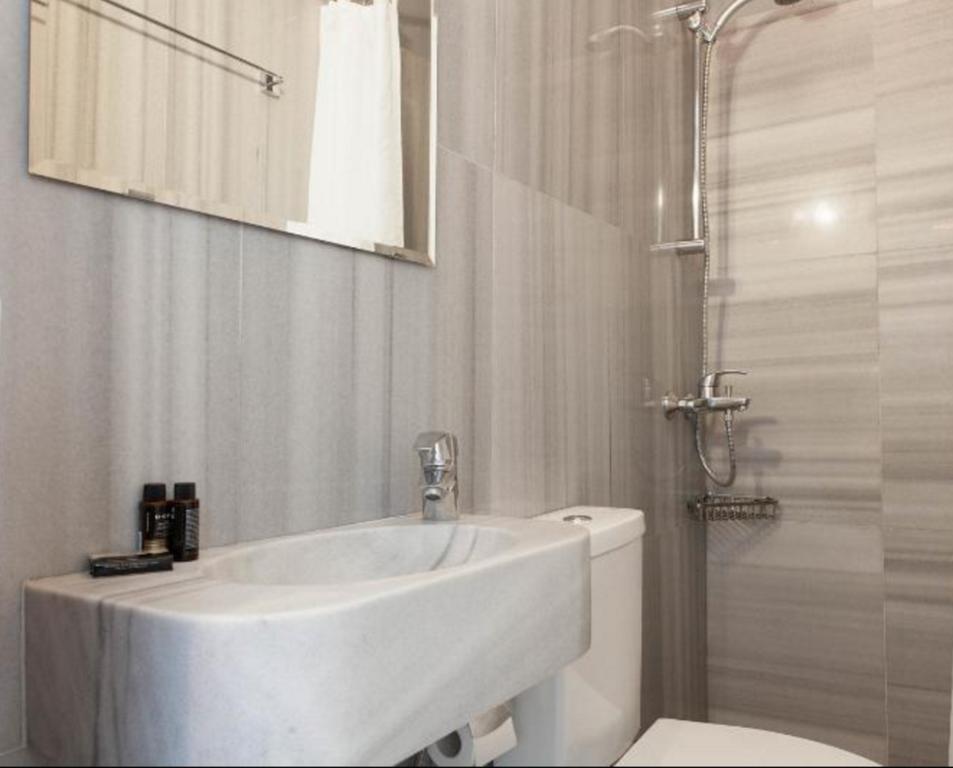 Acropolis Charming Apartment With Large Balcony - Dm17 Афіни Екстер'єр фото